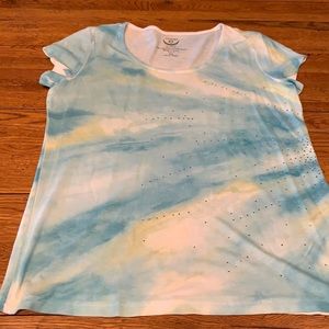 Chico’s Zenergy tie dyed yellow, blue and white tee shirt. So comfy!